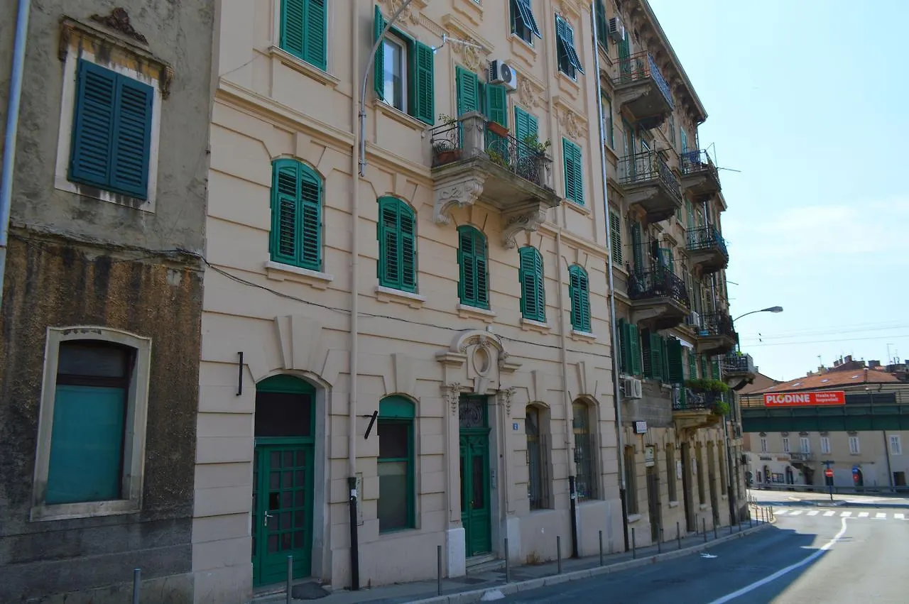 Apartment Lux Home Rijeka 0*,